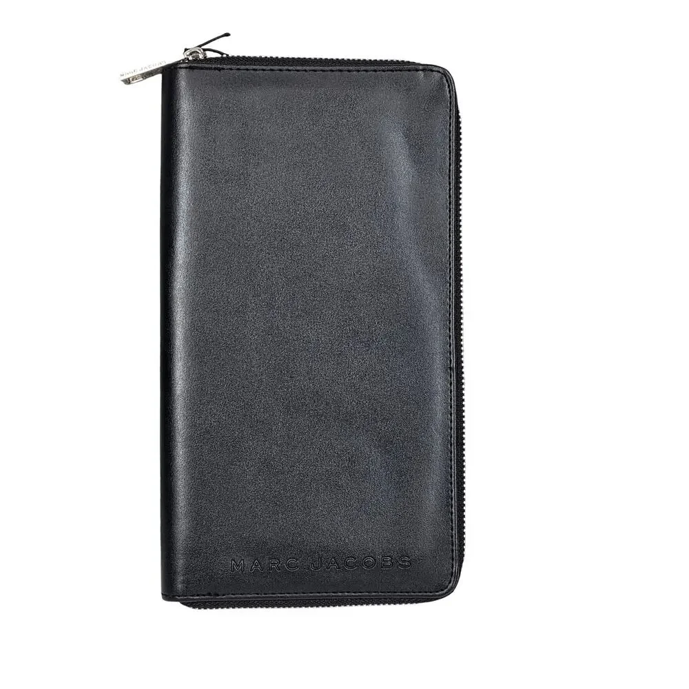 MARC JACOBS PASSPORT & DOCUMENT ORGANIZER – FULL ZIP – FAUX LEATHER – BLACK